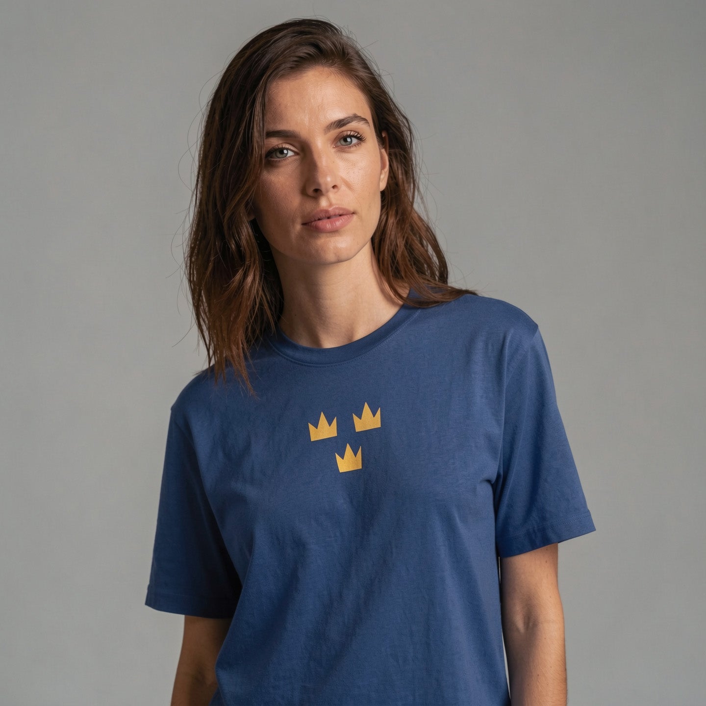 TRE KRONOR T-SHIRT in royal blue